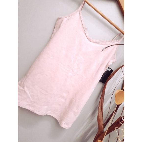 ✨3/$15 Tattoo Essentials | Lace Trim Cami - Picture 3 of 3